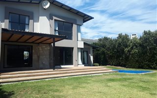 4 Bedroom House in Stonehurst Mountain Estate