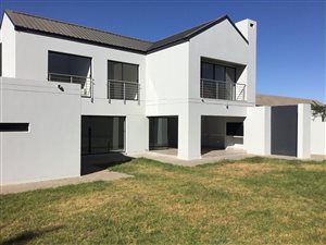 3 Bed House in Midstream Meadows