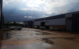 978 m² Industrial space in Pomona