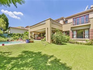 5 Bed House in Dainfern Golf Estate