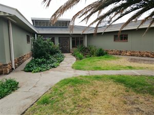 2.5 ha Smallholding in Theoville