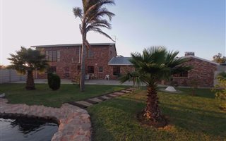 8 Bedroom House in Despatch
