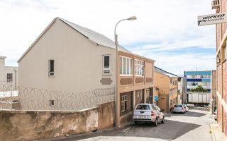 7 Bedroom House in Richmond Hill