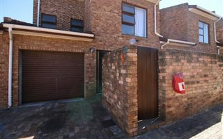 3 Bedroom House in Panorama