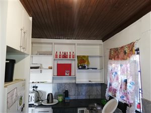 3 Bed House in Malibu Village