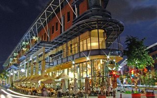 985 m² Commercial space in Melrose Arch