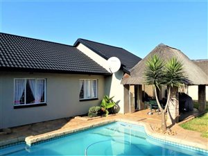3 Bedroom House in Witkoppie Ridge