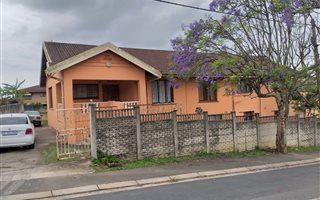 10 Bedroom House in Temple Valley