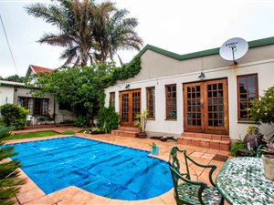 3 Bed House in Kensington