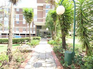 2 Bed Duplex in Bedford Gardens