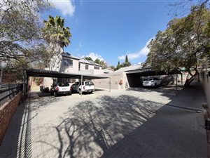 474 m² Commercial space in Moreleta Park