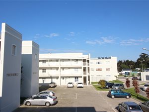 2 Bed Apartment in Nuutgevonden