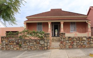 3 Bedroom House in College Hill