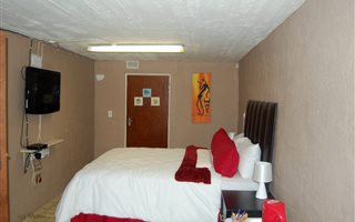 1 Bedroom Apartment in Lombardy East