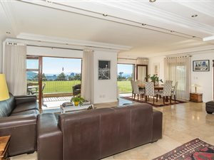 3 Bed Townhouse in Oranjezicht