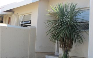 3 Bedroom Townhouse in Vanderbijlpark SW5