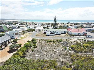 597 m² Land available in Struisbaai