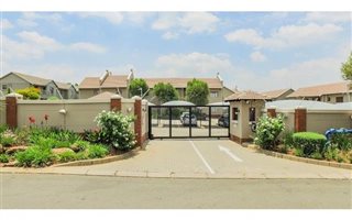 2 Bedroom Townhouse in Meyersdal