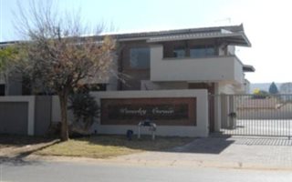 2 Bedroom Simplex in Waverley