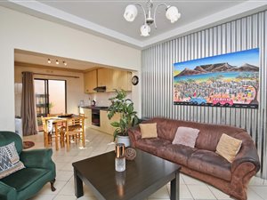 2 Bed House in Walmer Estate