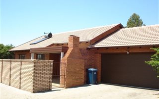 3 Bedroom Townhouse in Equestria