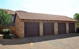 3 Bedroom Duplex in Oukraal Estate
