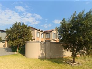 3 Bed House in Midstream Ridge Estate