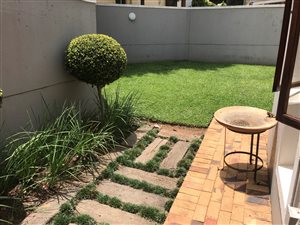 2 Bed Simplex in Monument Park