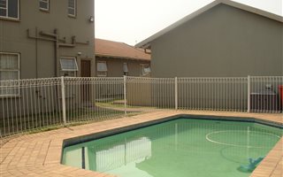 3 Bedroom Apartment in Verwoerdpark