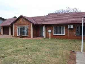 3 Bed House in Roodekrans