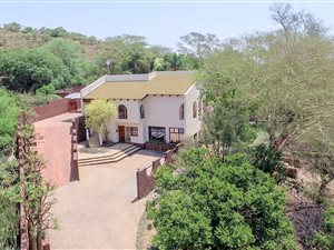4 Bed House in Elandsrand