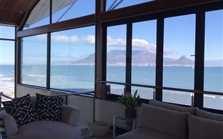 3 Bedroom Penthouse in Bloubergstrand