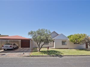 3 Bed House in Retreat
