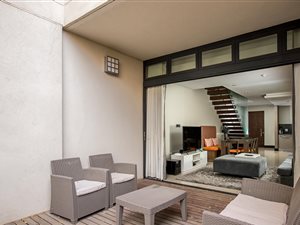 2 Bed Apartment in Melrose Arch