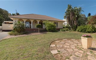 3 Bedroom House in Briza