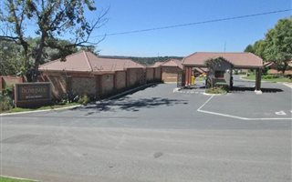 2 Bedroom Apartment in Olivedale