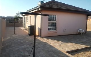 2 Bedroom House in The Orchards
