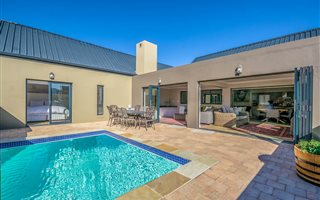 5 Bedroom House in Longlands Country Estate