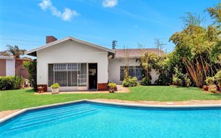 2 Bedroom House in Wychwood