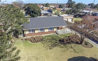 3 Bedroom House in Van Dyk Park