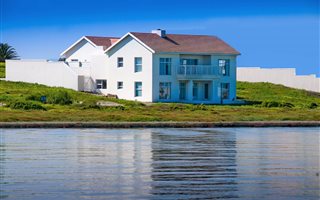 4 Bedroom House in Port Owen