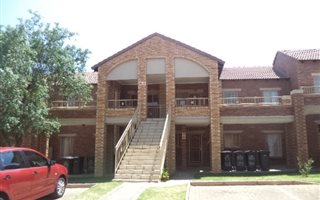 2 Bedroom Apartment in Mooikloof Ridge