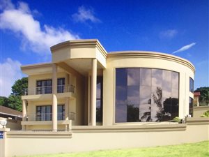 6 Bed House in Stanger Manor