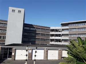 3 Bed Apartment in Athlone Park