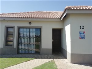 4 Bed House in Mooivallei Park