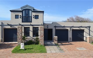 3 Bedroom House in Atlantic Beach Golf Estate
