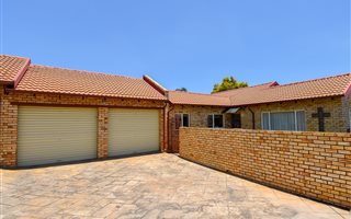 3 Bedroom House in Amberfield