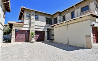 3 Bedroom Cluster in Ebotse Estate