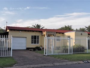 3 Bed House in Brackendowns