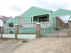 3 Bed House in Rosedale